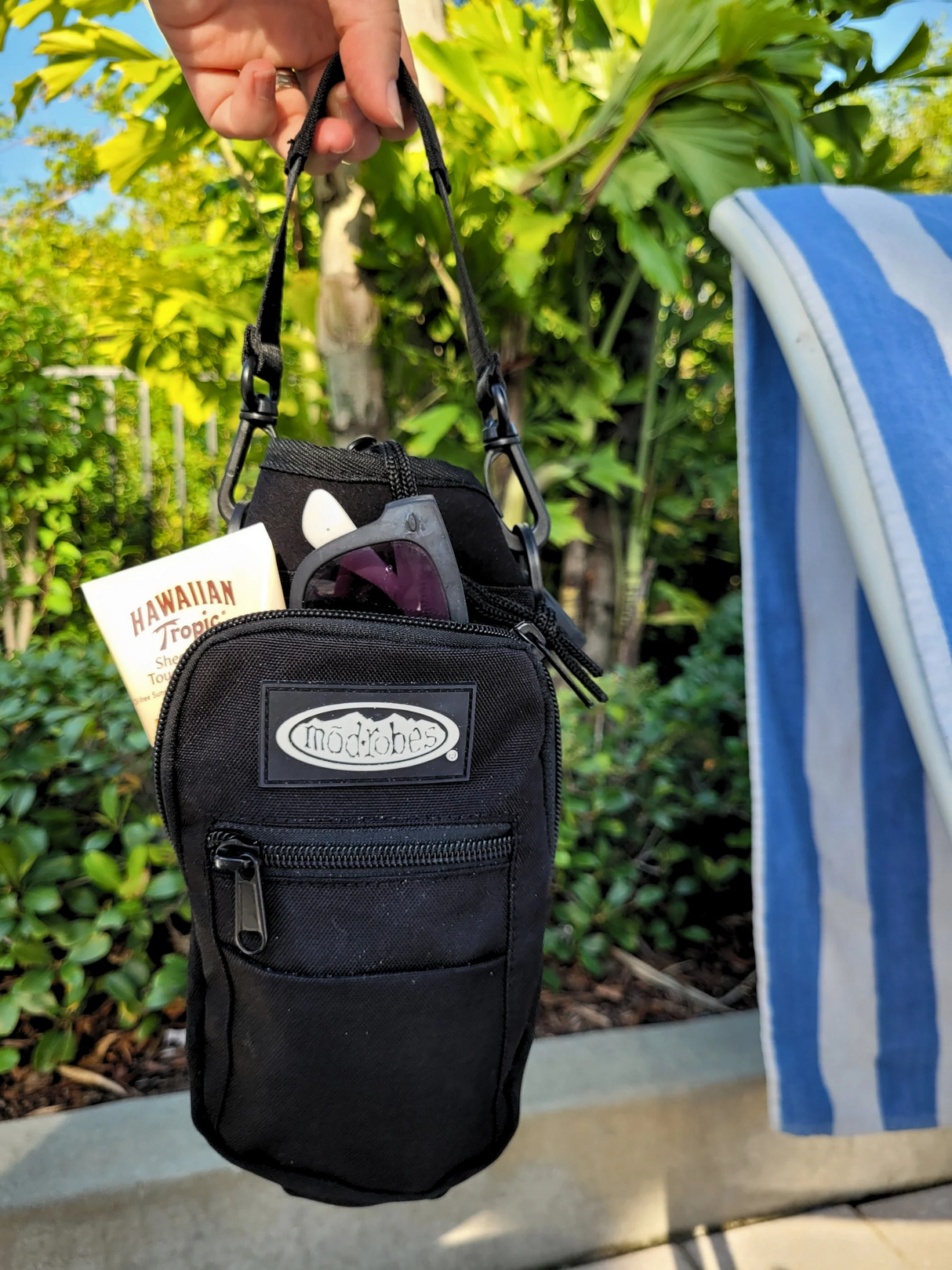 Black Water Bottle Bag image 1